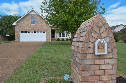 102 Candlewick Pl, Hendersonville, TN, 37075-4455 | Card Image