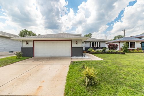 9120 Southmoor Ave, Highland, IN, 46322-1579 | Card Image