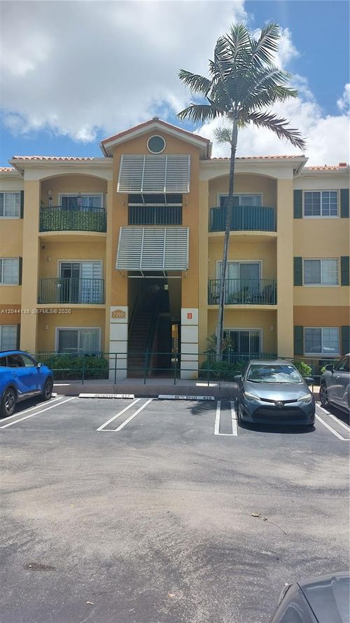 2067-7290 Nw 114th Ave, Doral, FL, 33178-5576 | Card Image