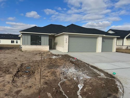 508 Elmwood St, Park City, KS, 67147-1123 | Card Image