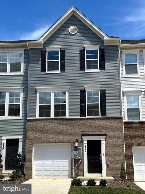 255-lancaster-439 Seeback Dr, CHARLES TOWN, WV, 25414 | Card Image