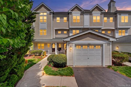 422-422 Highridge Ct, Peekskill, NY, 10566-4453 | Card Image