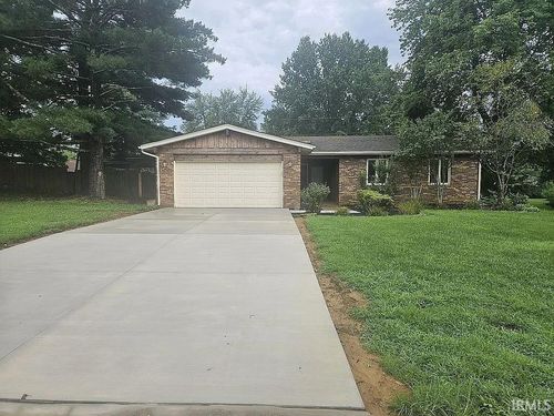 7811 Ridgemont Dr, Newburgh, IN, 47630-2817 | Card Image