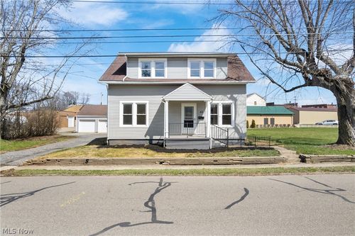 42 Ohio St Sw, Navarre, OH, 44662-1144 | Card Image