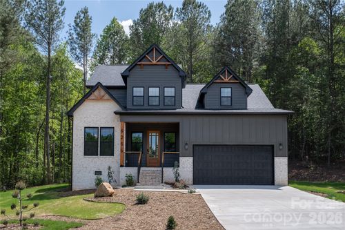 6265 Riviera Run Estates Dr, Hickory, NC, 28601-9361 | Card Image