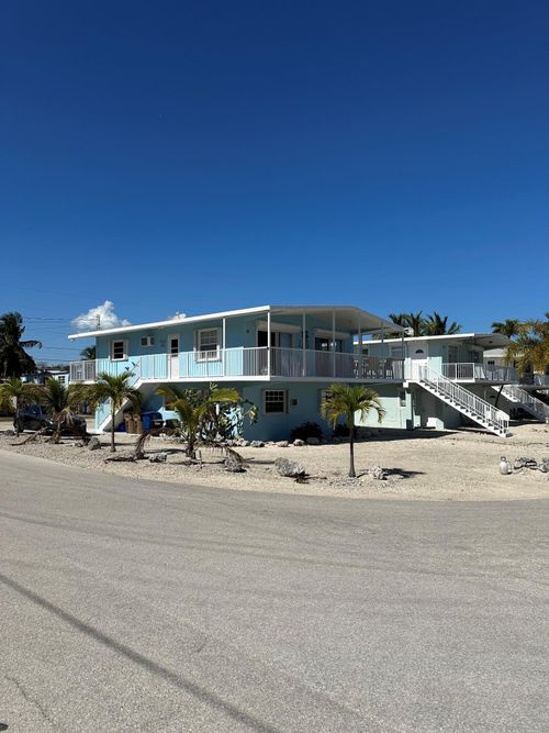16 Shoreland Dr, Key Largo, FL, 33037-4749 | Card Image