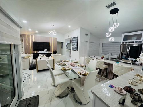 11761 Nw 12th St, Pembroke Pines, FL, 33026-4357 | Card Image