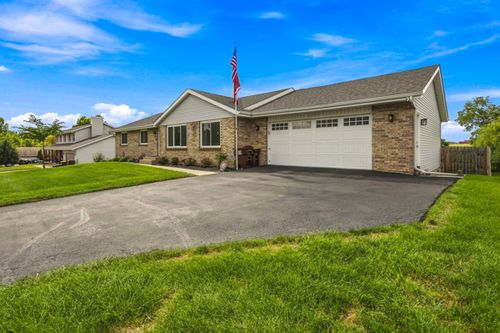 3203 Tuggle Dr, Cherry Valley, IL, 61016-9283 | Card Image