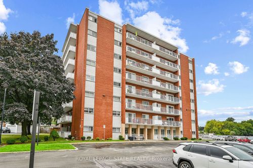 408-10 Woodman Dr S, Hamilton, ON, L8K4E1 | Card Image