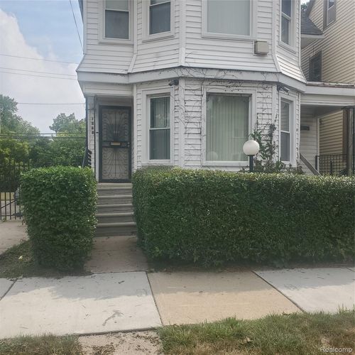 1260 Fischer St, Detroit, MI, 48214-2834 | Card Image