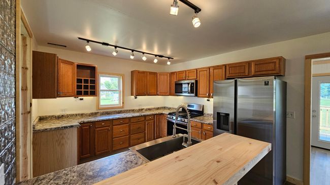 Kitchen | Image 11