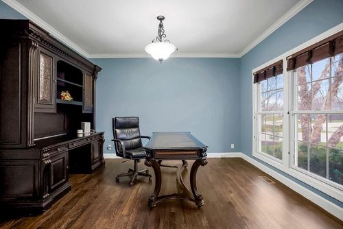 7005 Barth Rd, Shawnee, KS, 66226-3535 | Card Image