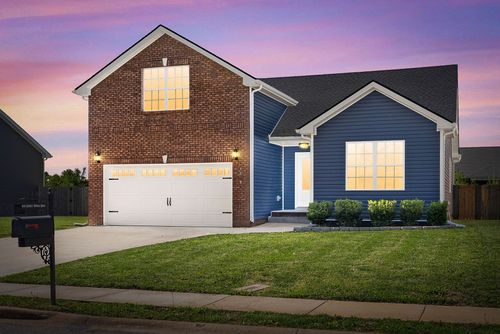 1028 Charles Thomas Dr, Clarksville, TN, 37042-2508 | Card Image