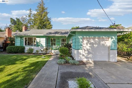 1970 N 6th St, Concord, CA, 94519-2216 | Card Image