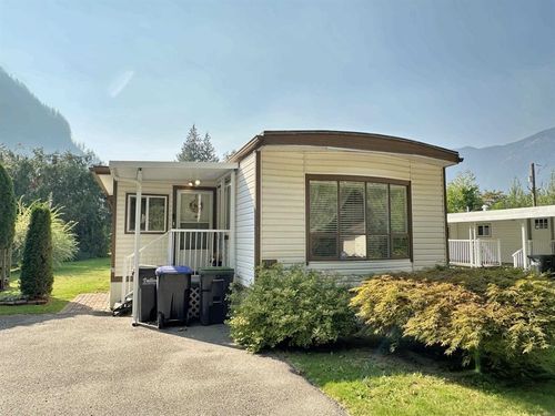 10-62010 Flood Hope Rd, Hope, BC, V0X1L2 | Card Image