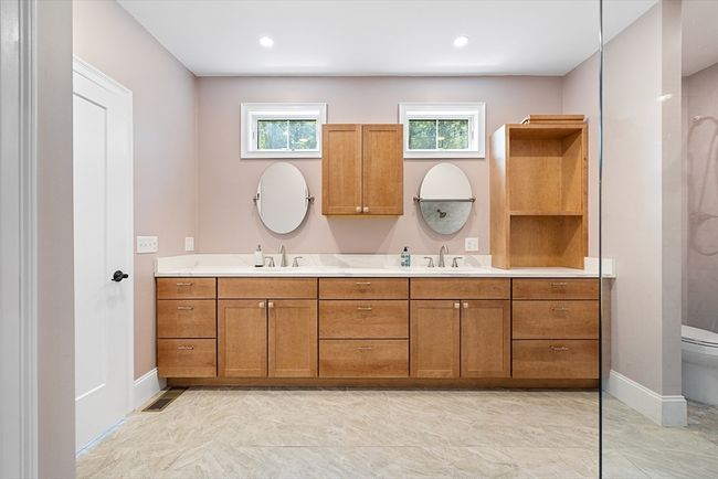 19 Hardscrabble Rd, House other with 5 bedrooms, 4 bathrooms and 12 parking in Sterling MA | Image 23