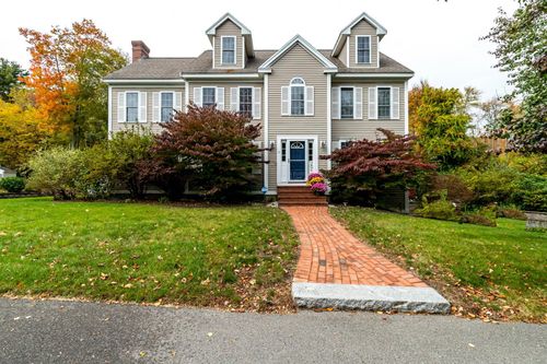 6 Quaker Ln, Seabrook, NH, 03874-4691 | Card Image
