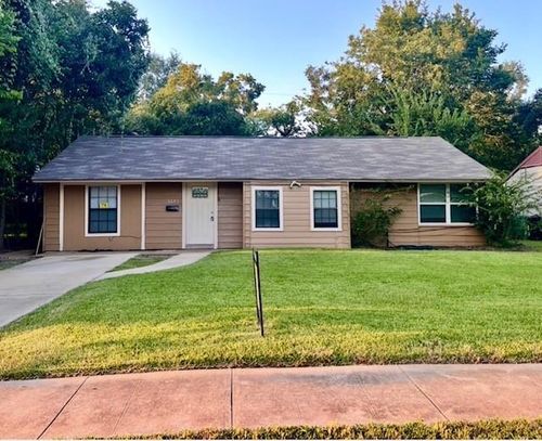 6043 Lyndhurst Dr, Houston, TX, 77033-1315 | Card Image