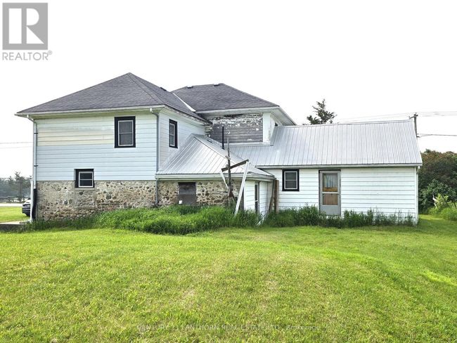 4893 Old Highway 2 Highway, Home with 4 bedrooms, 2 bathrooms and 9 parking in Belleville (Belleville Ward) ON | Image 9
