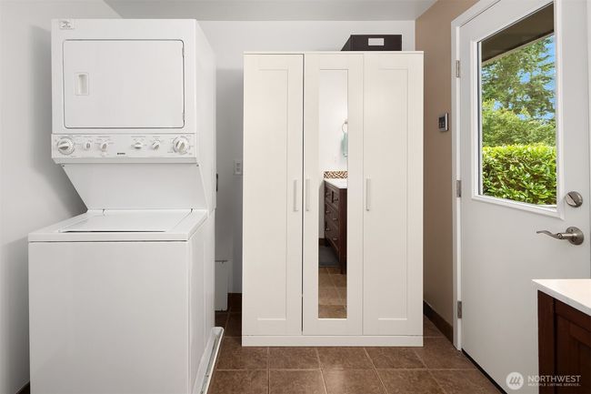 23318 3 Rd Pl W, House other with 3 bedrooms, 3 bathrooms and 2 parking in Bothell WA | Image 16