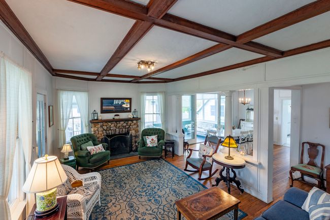 18 Prospect Hill Rd, House other with 6 bedrooms, 2 bathrooms and 1 parking in Branford CT | Image 4