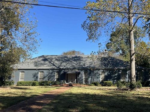 3803 Pecan Dr, Alexandria, LA, 71302-2548 | Card Image