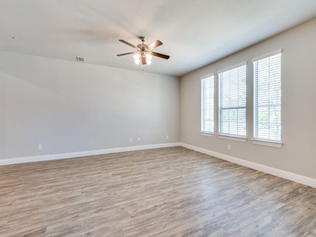 1036 Foxglove Dr, Townhouse with 3 bedrooms, 3 bathrooms and null parking in Carrollton TX | Image 4