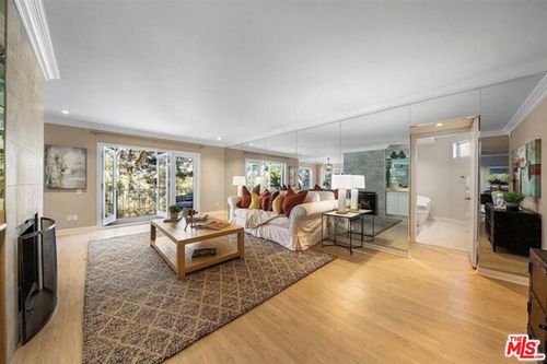 201-2345 Roscomare Rd, Los Angeles, CA, 90077-2226 | Card Image