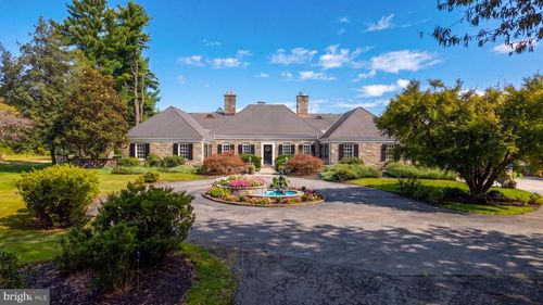 400 Campbell Rd, Greenville, DE, 19807-2012 | Card Image