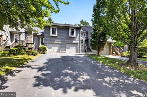 34 B Chicopee Dr, Princeton, NJ, 08540-1826 | Card Image