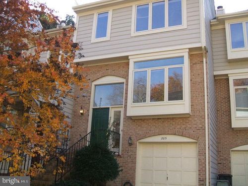 205 Mill Cross Ln, Occoquan, VA, 22125-7739 | Card Image