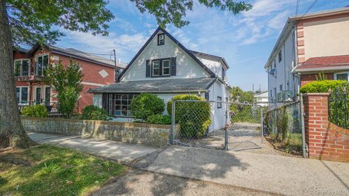 147-46 231st St, Springfield Gardens, NY, 11413-4428 | Card Image