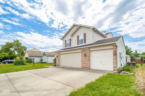 1831 Eastfork Dr, Brownsburg, IN, 46112-2406 | Card Image