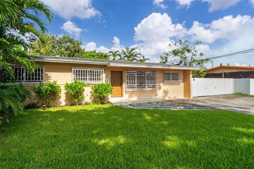 5560 W 6th Avenue, Hialeah, FL, 33012 | Card Image