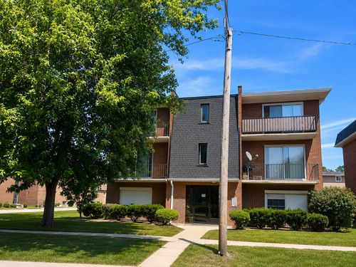 1n-653 Chappel Ave, Calumet City, IL, 60409-3736 | Card Image