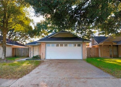 13715 Vickston Ln, Houston, TX, 77014-2708 | Card Image