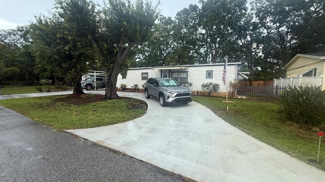 7289 Se Eagle Ave, House other with 3 bedrooms, 2 bathrooms and null parking in Hobe Sound FL | Image 25