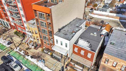 2337 31st Ave, Astoria, NY, 11106-4035 | Card Image