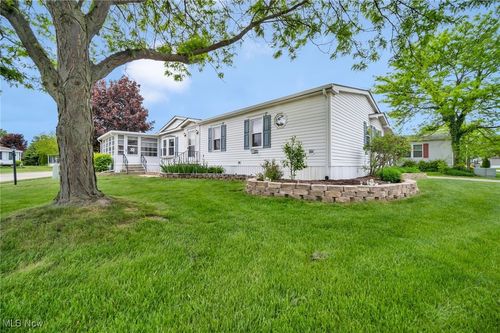 44 Periwinkle Dr, Olmsted Twp, OH, 44138-3000 | Card Image