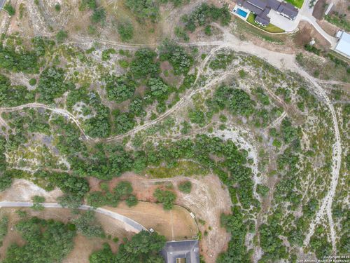 27016 Toutant Beauregard Rd, Boerne, TX, 78006-2794 | Card Image