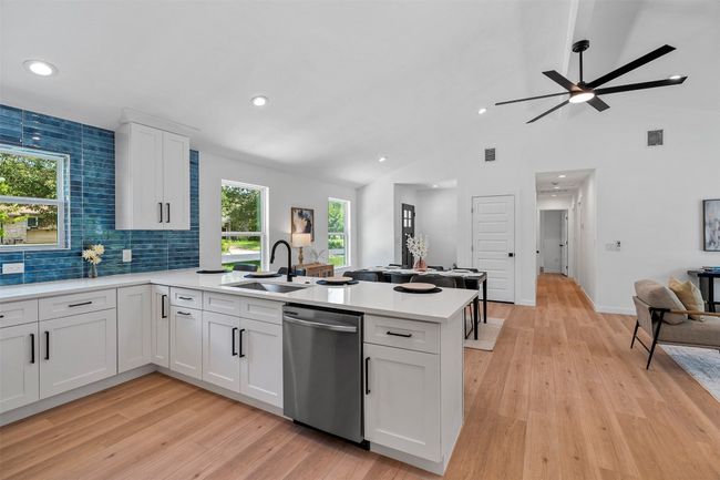 8108 Briarwood Ln, House other with 3 bedrooms, 2 bathrooms and 2 parking in Austin TX | Image 9