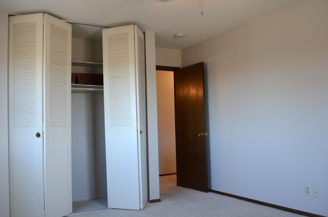 End-of-Wing Bedroom with 2 Cross Breeze Windows | Image 16