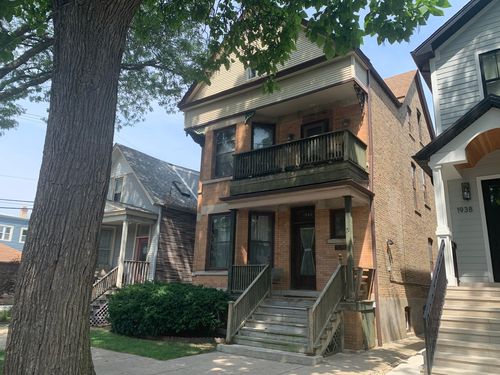 3-1940 W Eddy St, Chicago, IL, 60657-0818 | Card Image