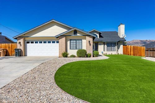 19713 Meadows Rd, Tehachapi, CA, 93561-8263 | Card Image