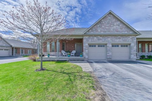 61 Reid St, Lakefield, ON, K0L2H0 | Card Image