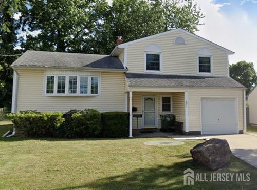 651 Franklin Dr, Perth Amboy, NJ, 08861-1813 | Card Image