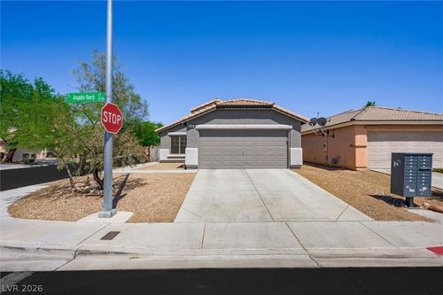 6762 Arapaho Ranch Ct, Las Vegas, NV, 89148-4216 | Card Image