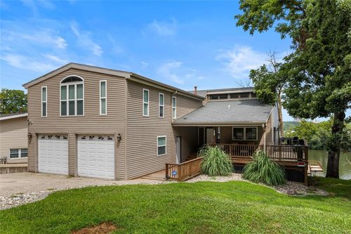 690 N Cove Ct, Decatur, IL, 62521-1820 | Card Image