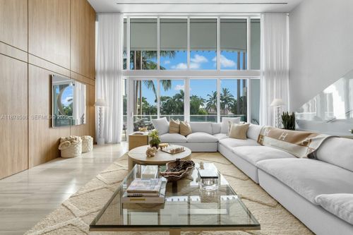222-4701 N Meridian Ave, Miami Beach, FL, 33140-2950 | Card Image
