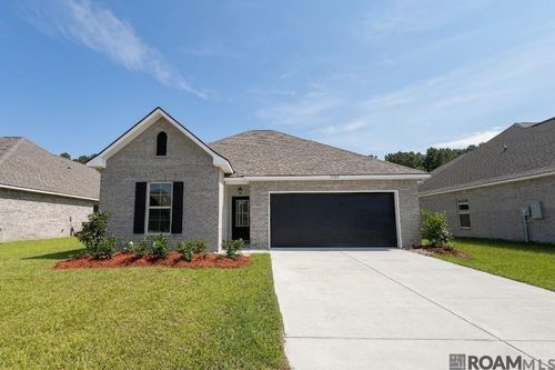 11327 Densmore Dr, Denham Springs, LA, 70726-6374 | Card Image